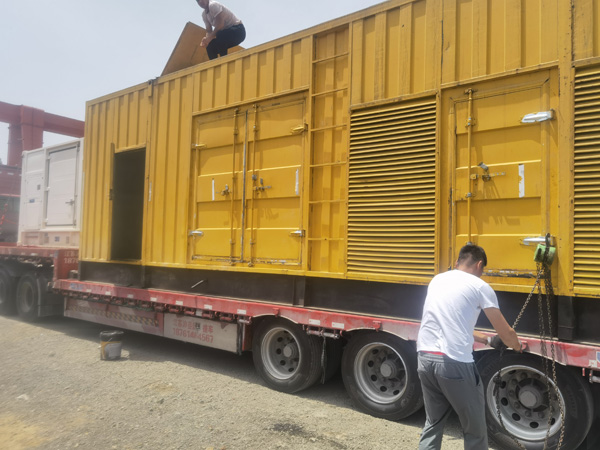 桂阳除了负载情况和发动机维护，还有哪些因素会影响 200kw 柴油发电机的油耗？