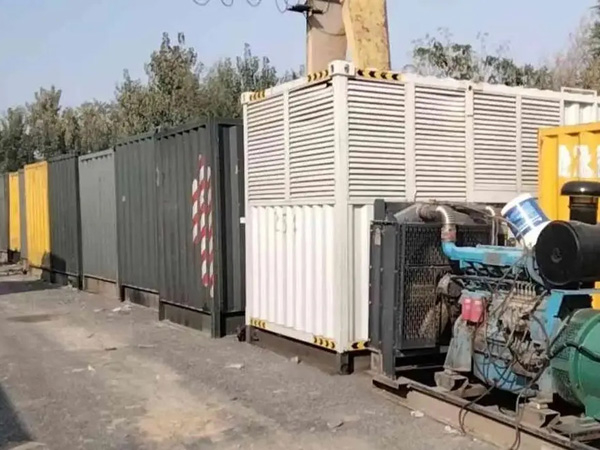 桂阳200KW柴油发电机机组每小时油耗是多少？